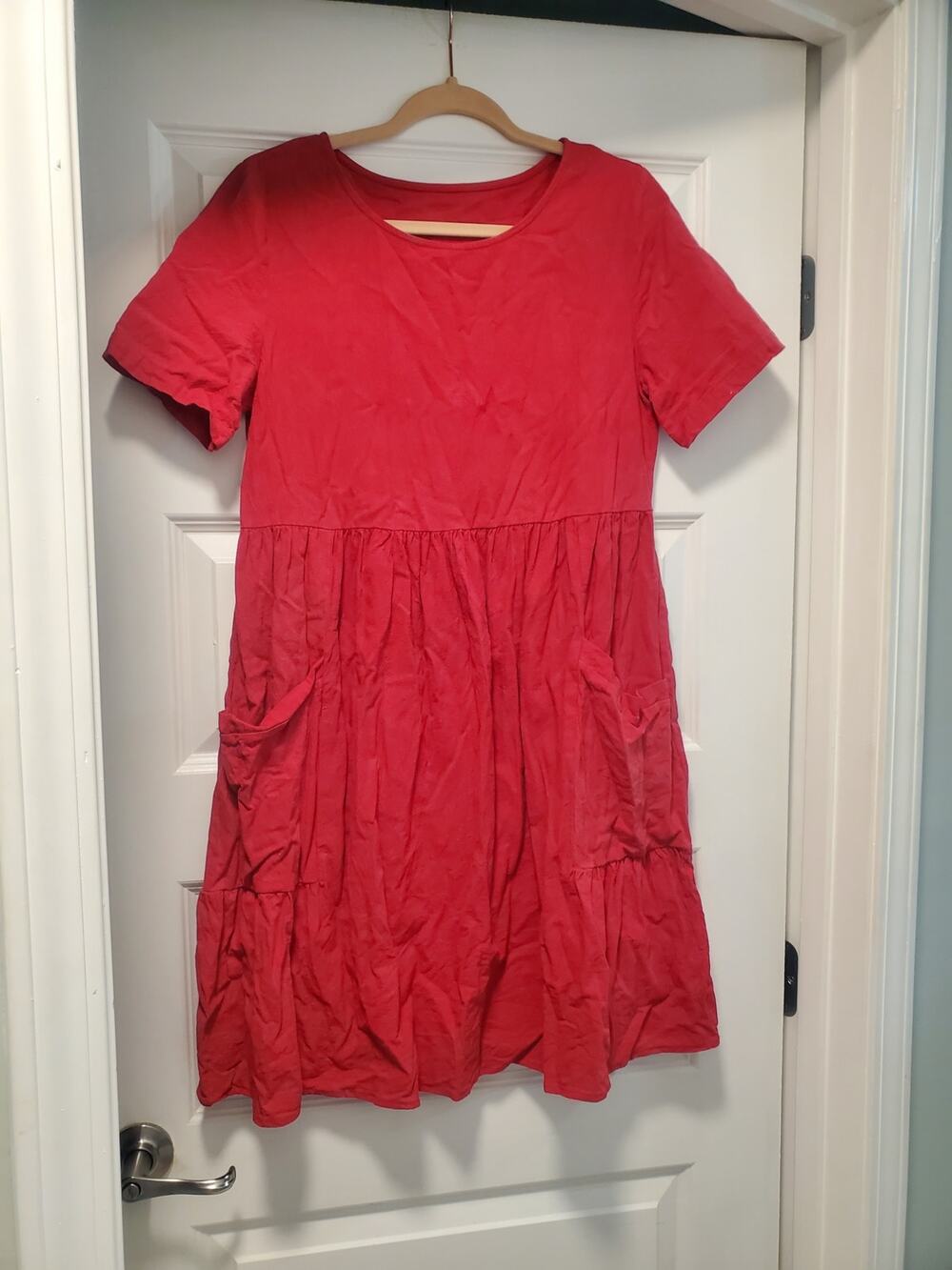 Woman's Unbranded Dress. A19